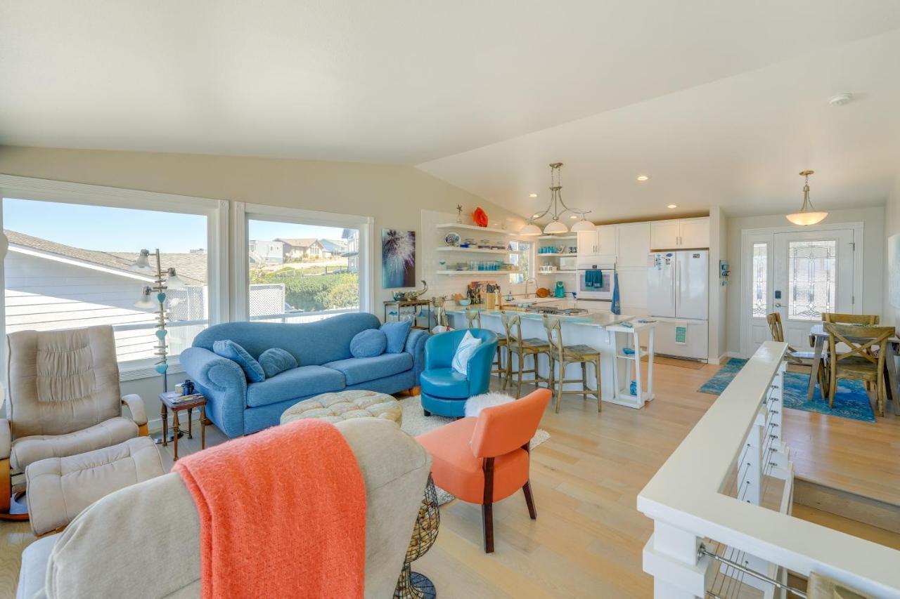 Stunning Home In Coupeville With Deck And Beach Access Eksteriør bilde